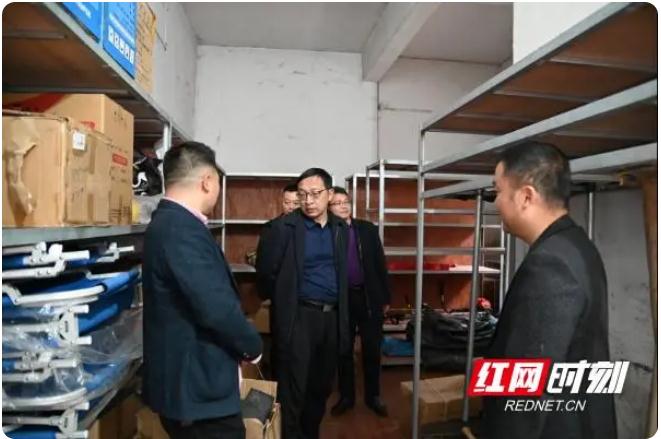 綏寧縣人大常委會領(lǐng)導(dǎo)深入聯(lián)點鄉(xiāng)鎮(zhèn)督導(dǎo)檢查防汛,森林防火等工作