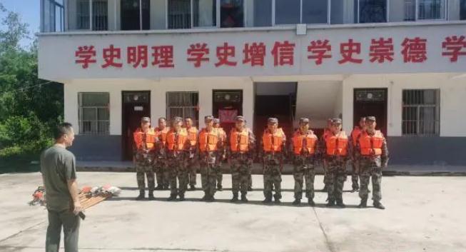 國有駐馬店市薄山林場(chǎng)開展防汛應(yīng)急演練