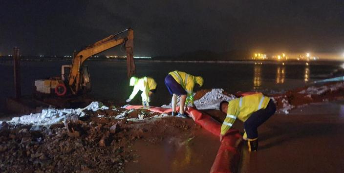 聞“汛”而動！他們沖在防汛抗臺第一線！